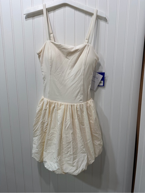 JoyLab Dresses & Skirts - JoyLab Cream Bubble Hem active Dress with Adjustable Straps size S